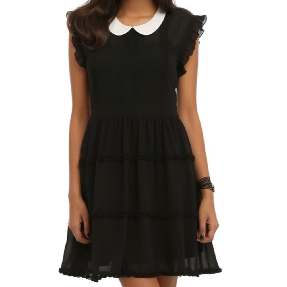 Peter Pan collar ruffle black witchy dress